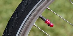Rote Alu-Ventilkappen